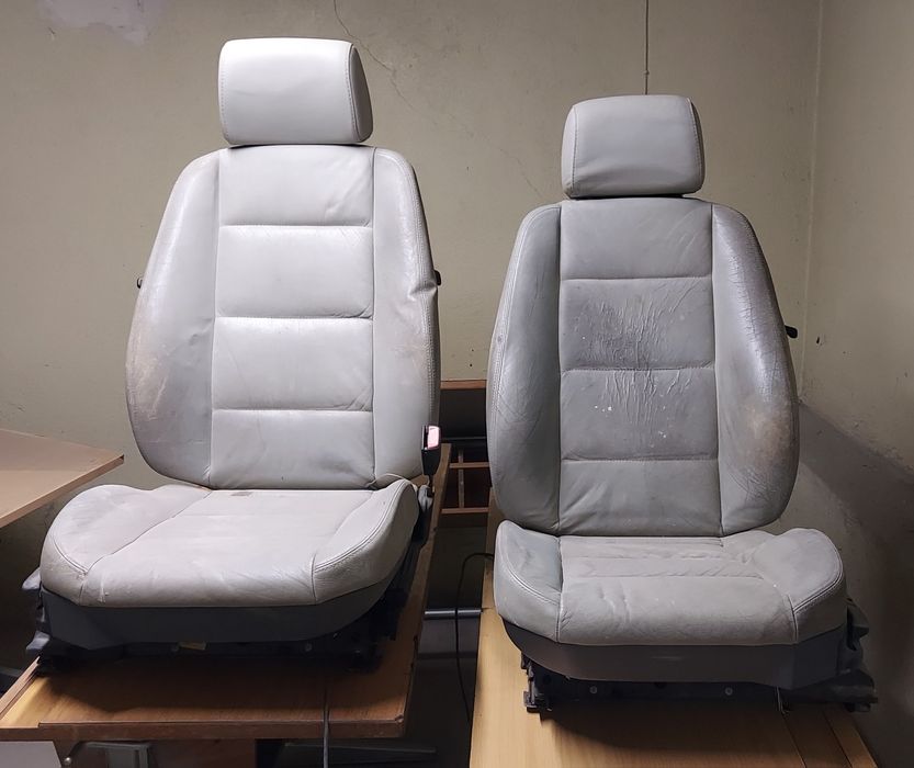 Автомобилни седалки с монитори. Кожени