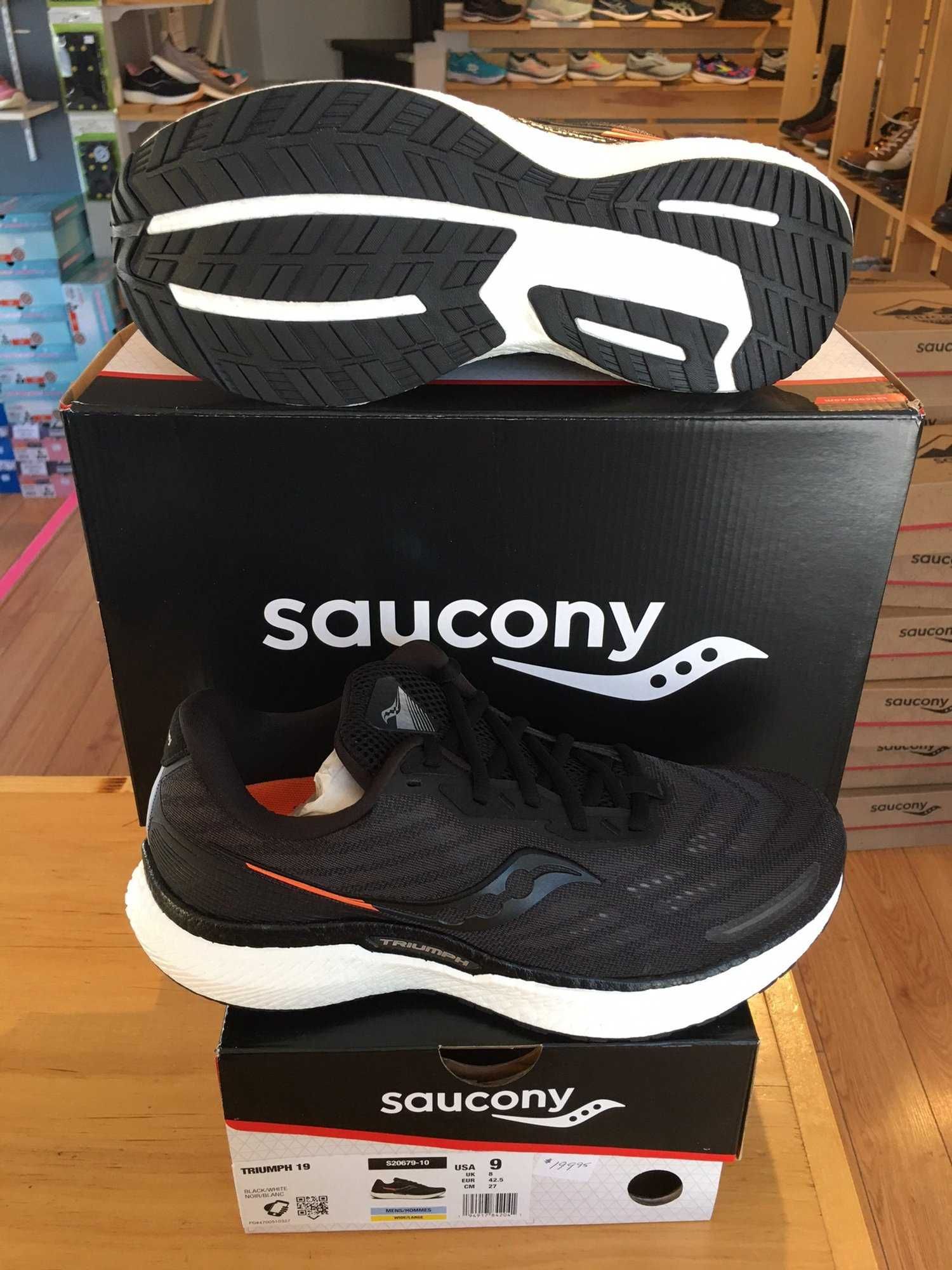 Saucony Triumph running, masura 42. Adidasi originali, sigilati!