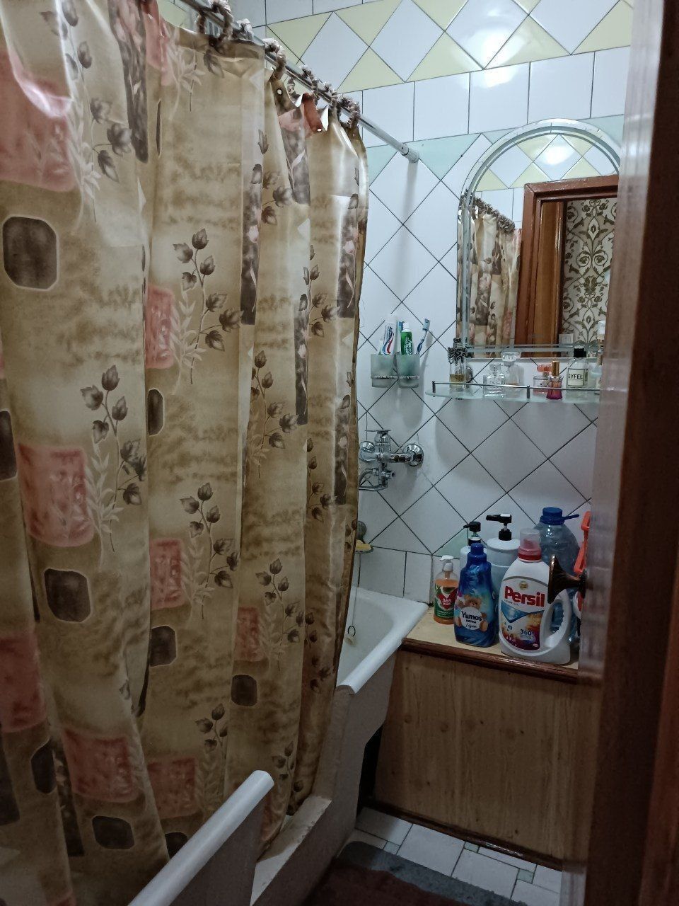 Продам 5 ком юнусабад 16 квартал