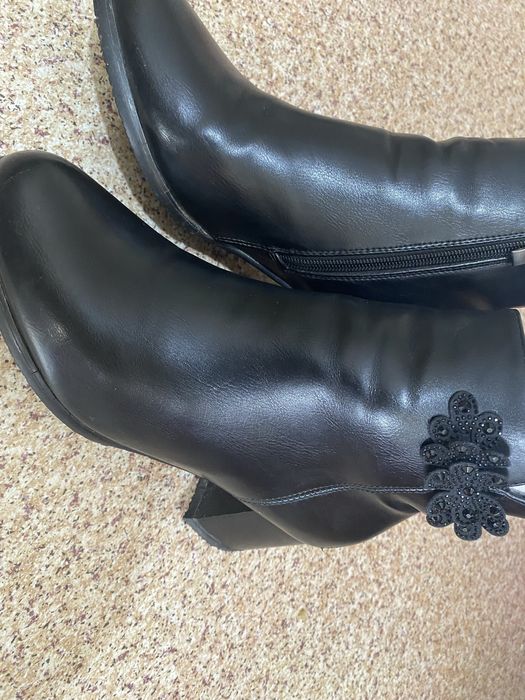 Срочно   продам  полусапожки  женские