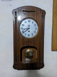 Продам настенные часы ОЧЗ 1956г.