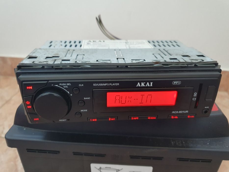 Radio Akai SD-USB-RCA-AUX-MP3 Player ca NOU
