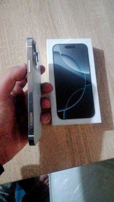 Iphone xr 16 pro korpus telefon sotiladi,Radnoy 95yomkis,256xotira