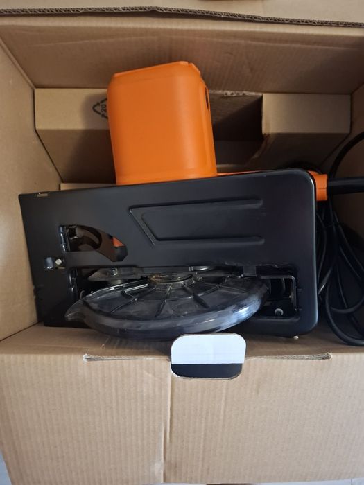 Fierastrau circular Black & Decker (ca NOU)