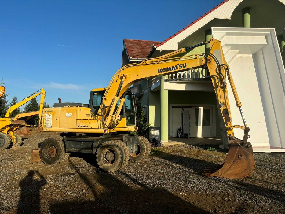 Excavator pe roti 14 tone Komatsu PW130-7K, 2006