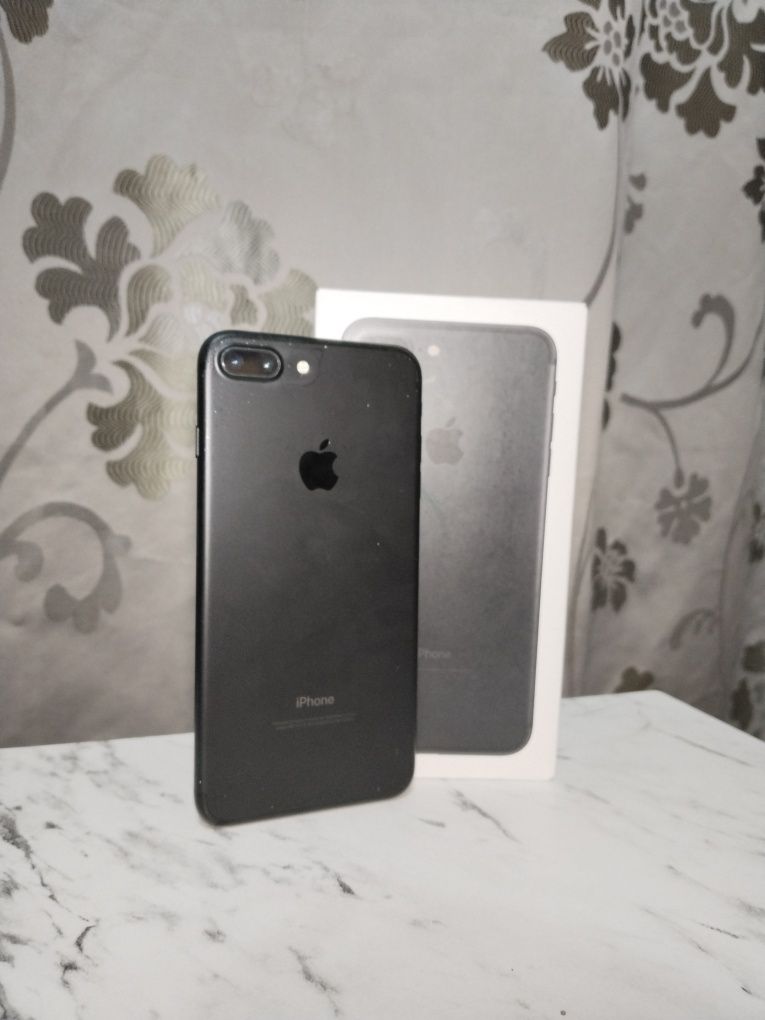 iPhone 7 plus Black 128гб