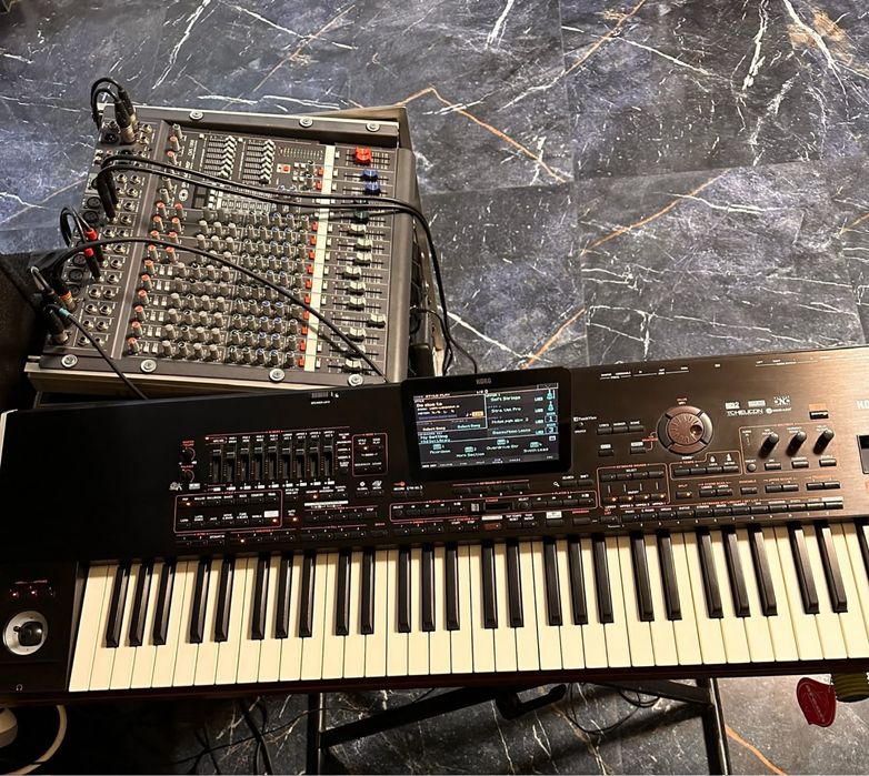 Vând korg pa4x orga personala