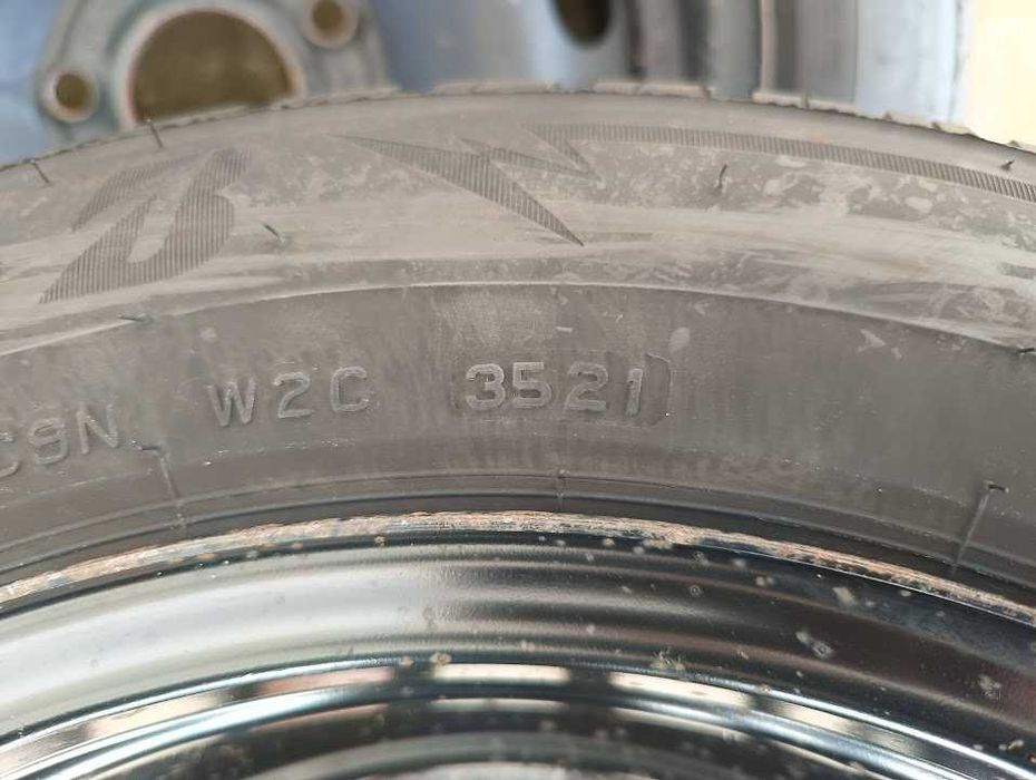 Зимни гуми Bridgestone Blizzak 195/65R15 4бр (ДОТ 2021г)