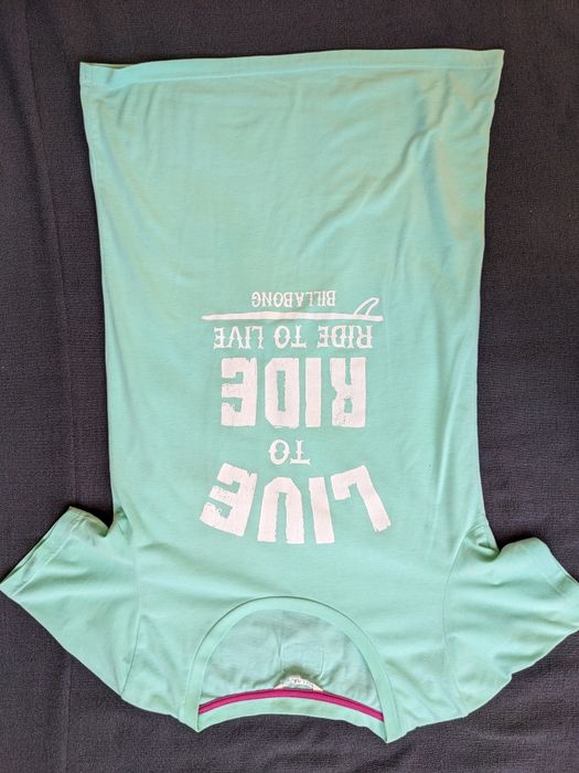 Дамска тениска + джинси Billabong (M slim)