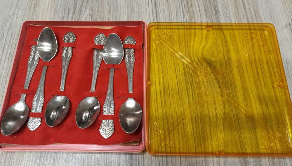 Продам советский набор чайных ложек