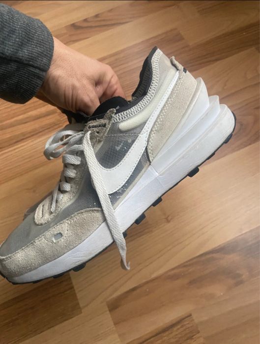 Adidasi Nike foarte comozi