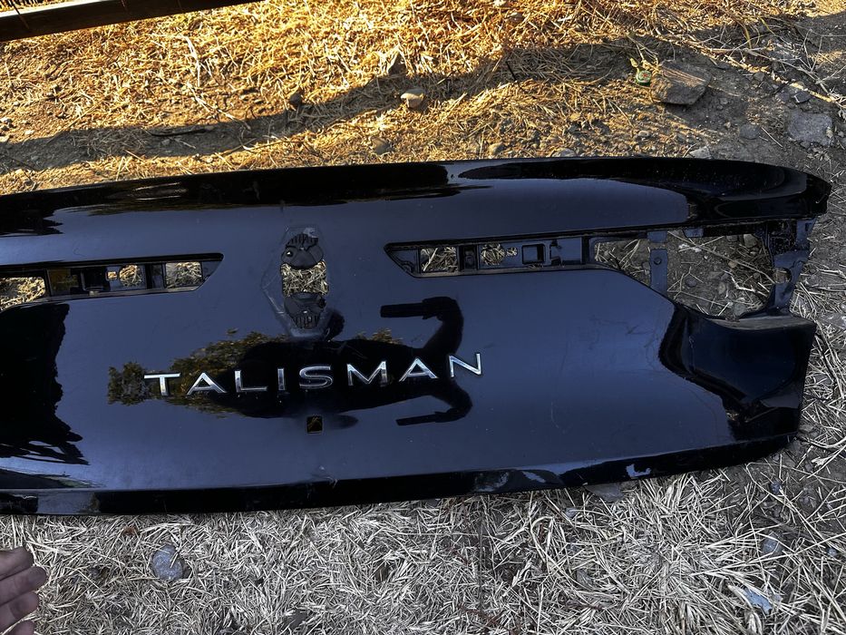 Ornament hayon renault talisman.