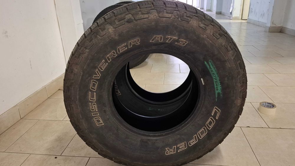 Cooper discoverer 265 75 15, 2br.