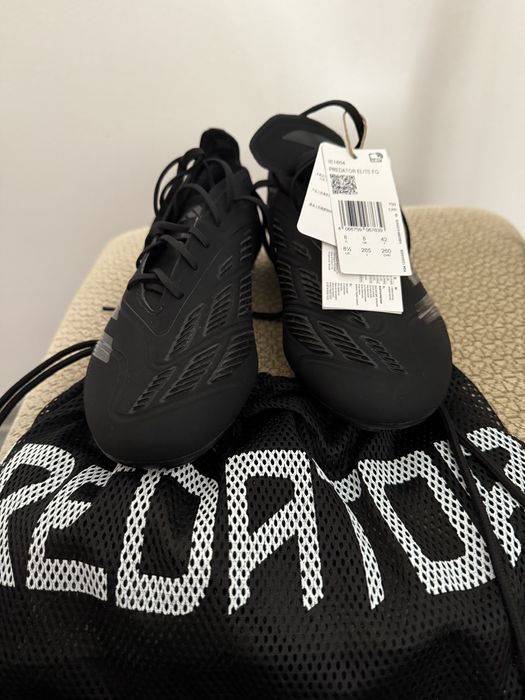 Ghete de fotbal Predator elite FG noi cu eticheta fara cutie marimea42
