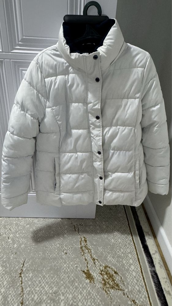 Куртка от Tommy hilfiger