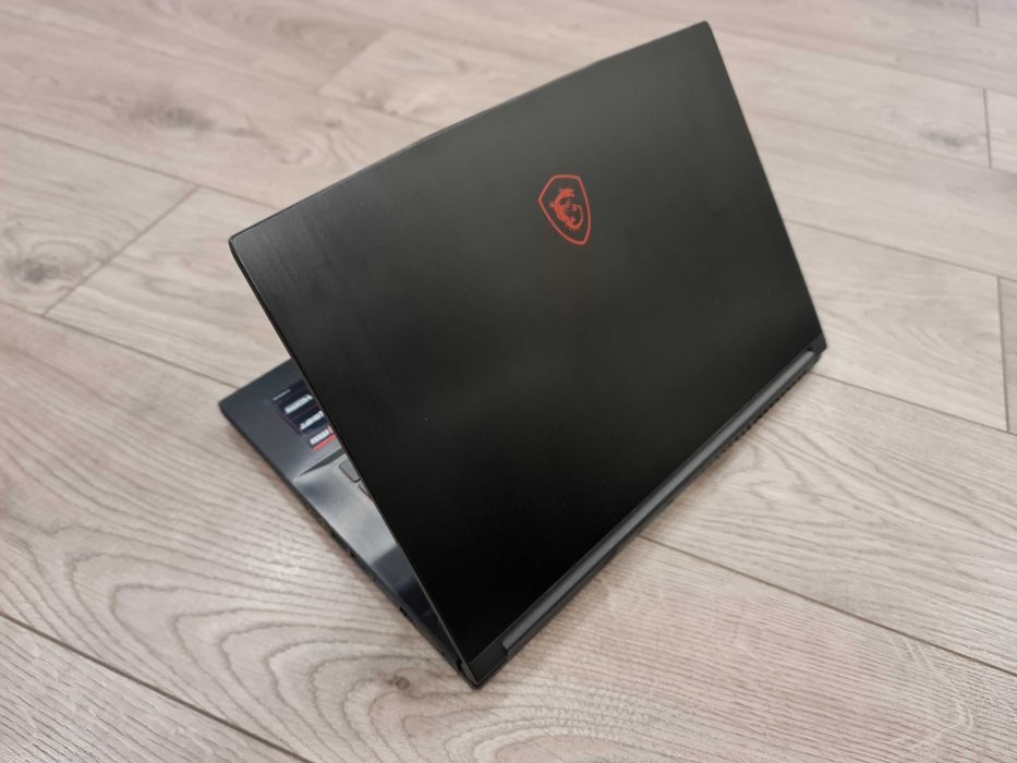 laptop gaming MSI ,intel core i7-8750H  ,video NVIDIA GTX, aluminiu