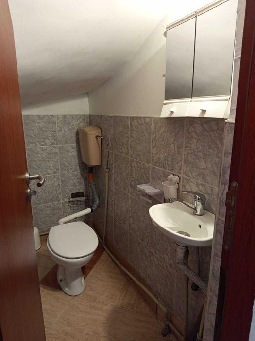 Дава се под наем Етаж от къща в Варна, Аспарухово - 60 кв.м за 306 € - Снимка #5