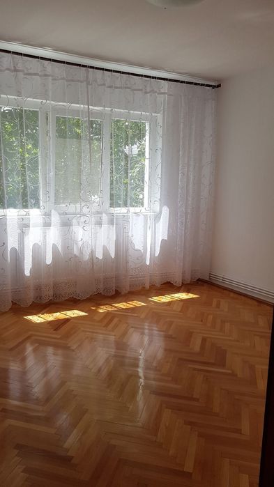 Apartament 2 camere,Decomandat,54 mp,etaj 2/4