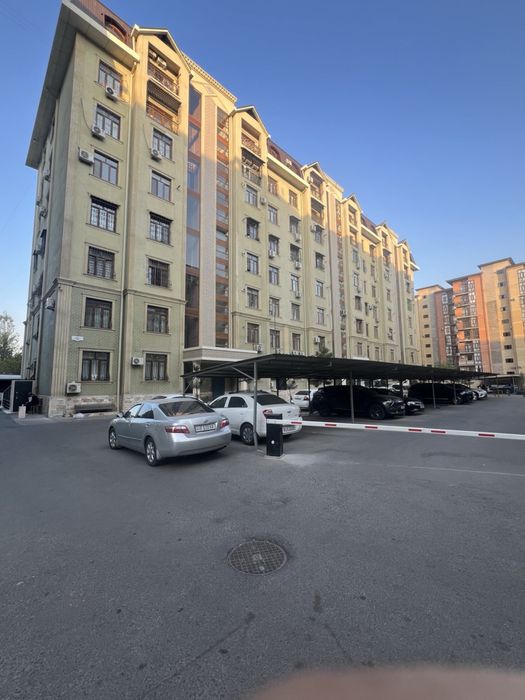 Тезда Паркентскийдаги уй сотилади. 3/3/7 Квартира ўзимники,