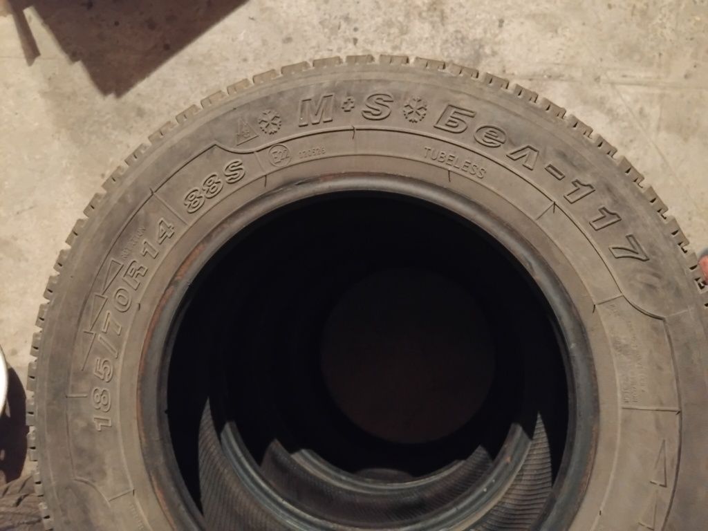 Зимние шины 185/65/R14=185/70/R14 в отличном состоянии