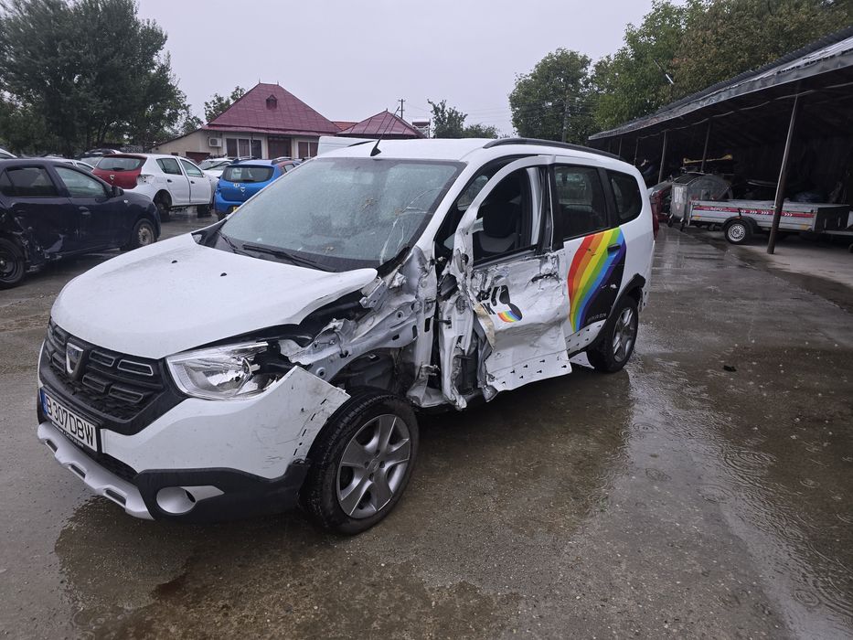 Dacia Lodgy Stepway 7 locuri 2021 1.3 tce 63.000 km Avariat