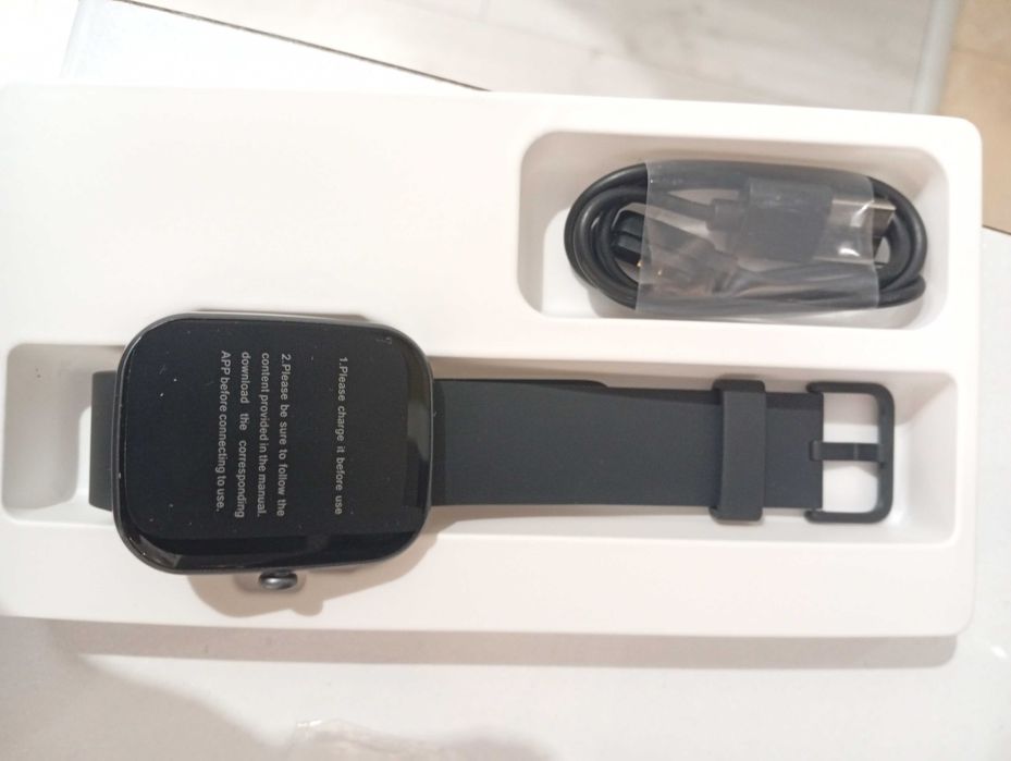 Смарт часовник, чисто нов