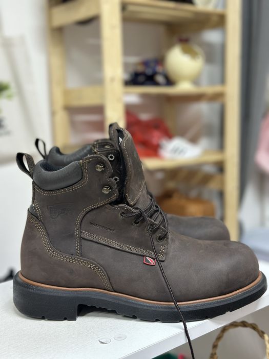 Новые ботинки кожаные