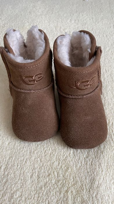 Ugg baby cu talpa, 6-12 luni