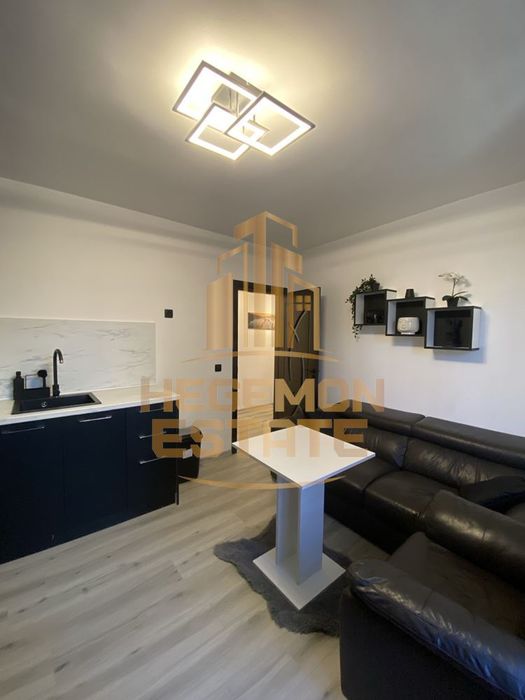 Продава се Двустаен апартамент в Варна, Център - 42 кв.м за 3095 €/кв.м - Снимка #3