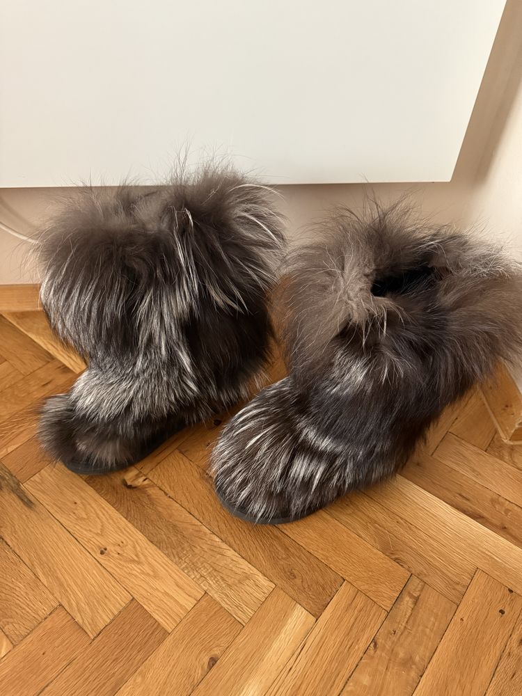 Ботуши на UGG сребърна лисица