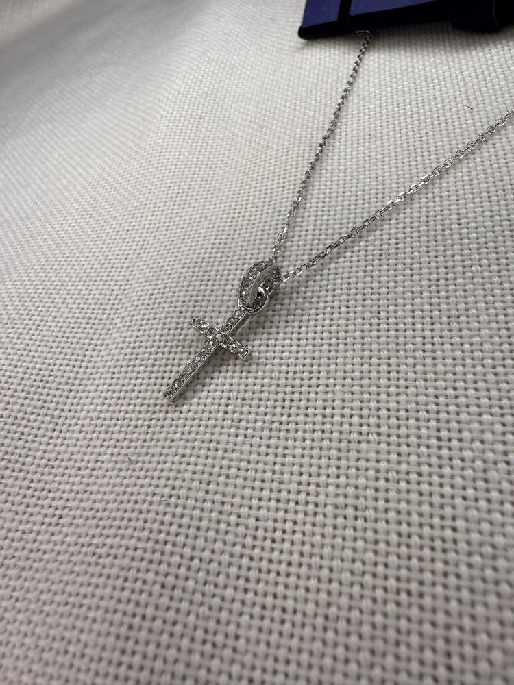 SWAROVSKI colier cu Cruce cu pietricele, argintiu