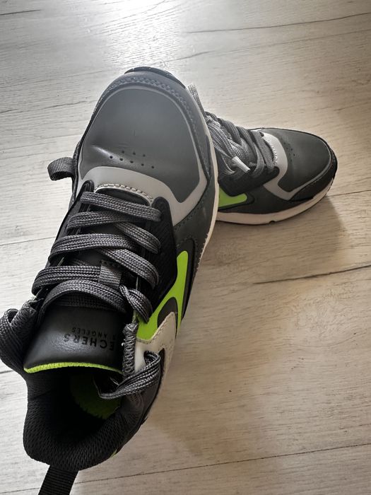 Маратонки за момче Skechers
