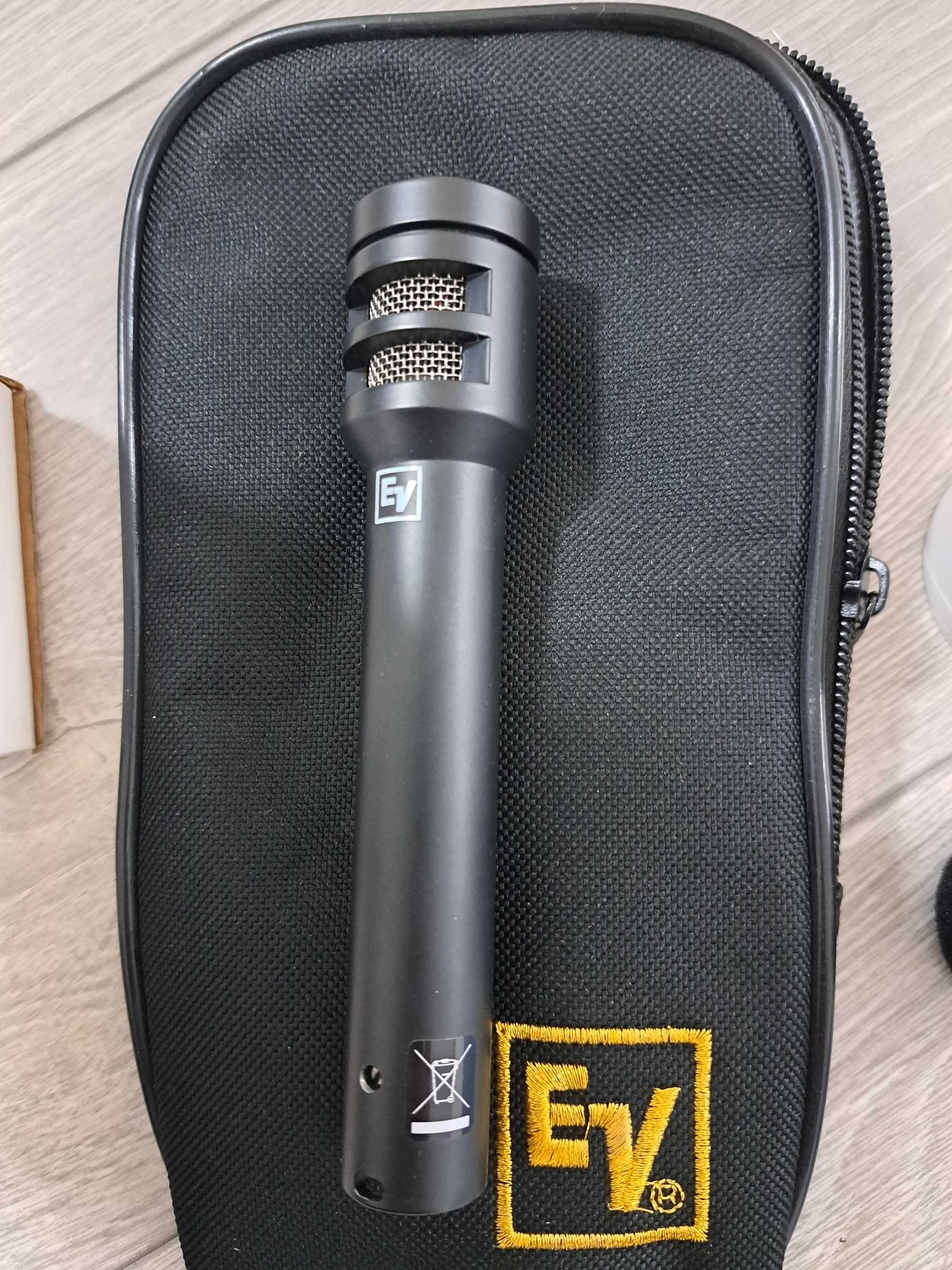 Microfon Electro-Voice RE200