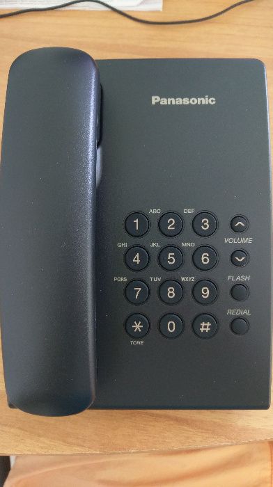 Продавам телефон Panasonic KX-TS500FX