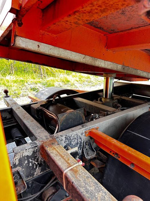Iveco Daily autoutilitară basculabilă