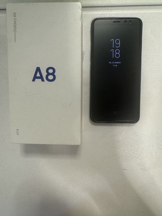 Продаю телефон Samsung Galaxy A8