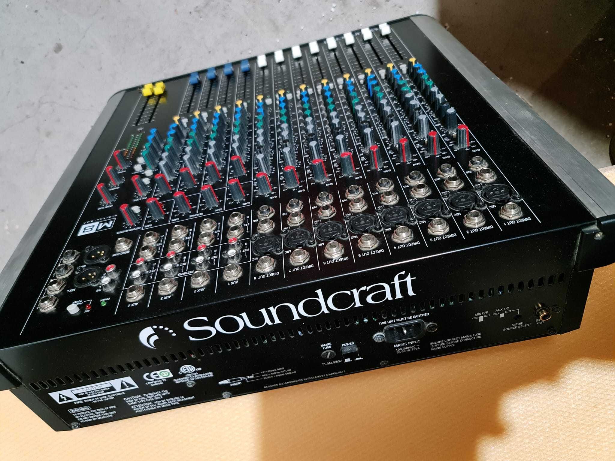 Mixer Soundcraft Spirit M8.