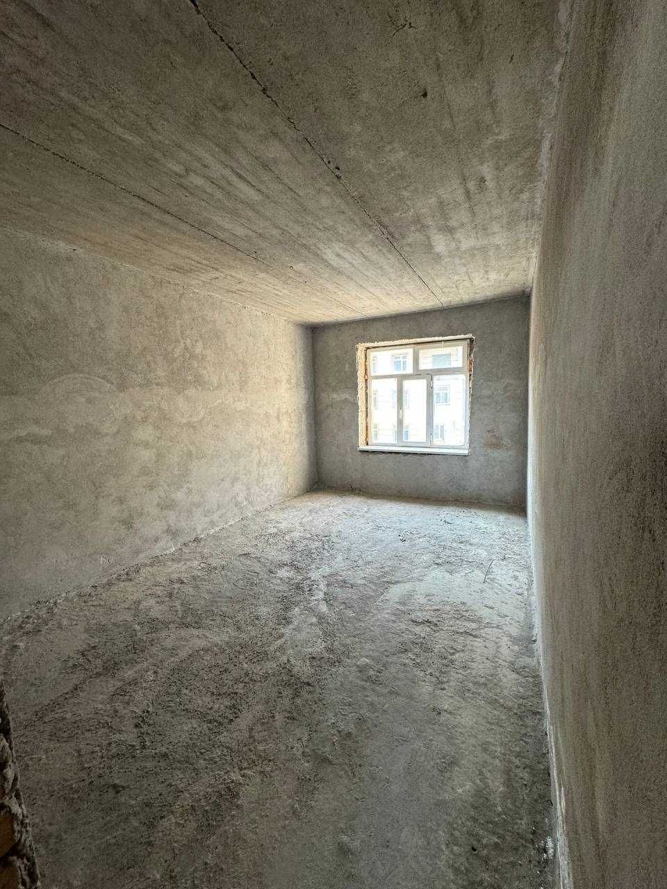 Своя!!Яшнабад ЖК Азия Хаус продается квартира коробка  3/8/8  90м2