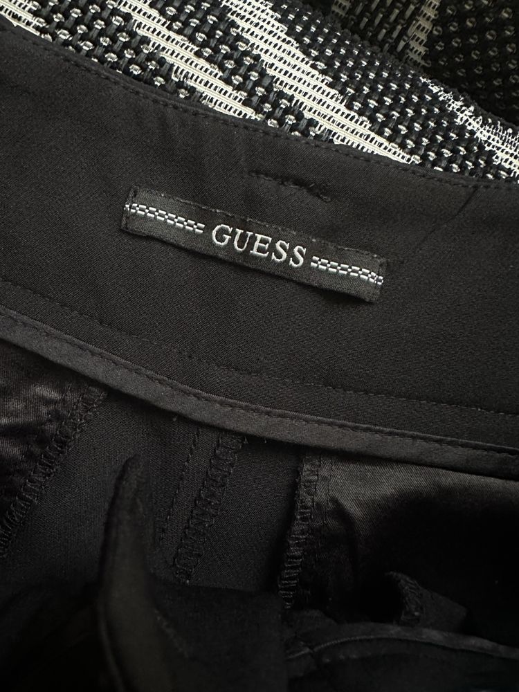 Оригинален дамски панталон на Guess