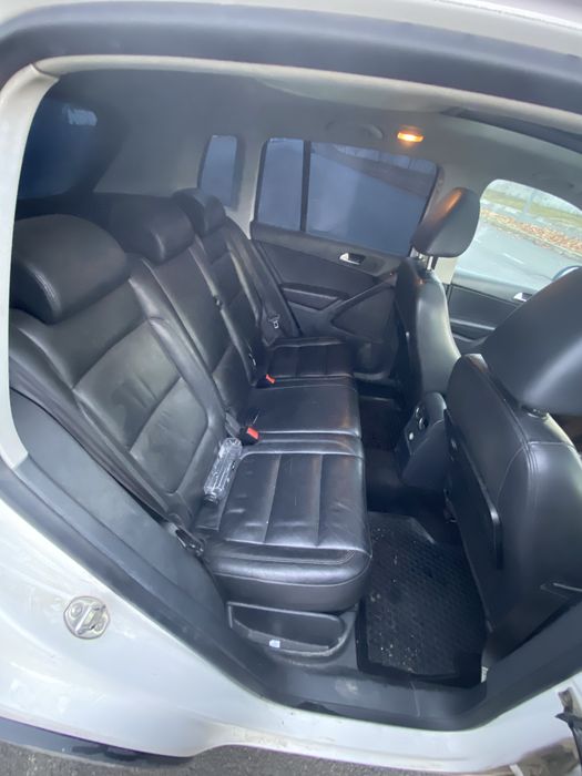Vand tiguan 2.0 diesel sau schimb