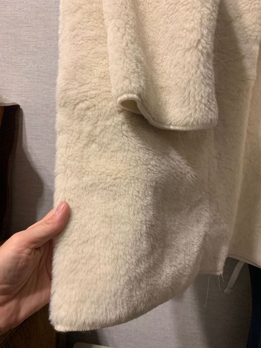 Куртка из искусственного меха.