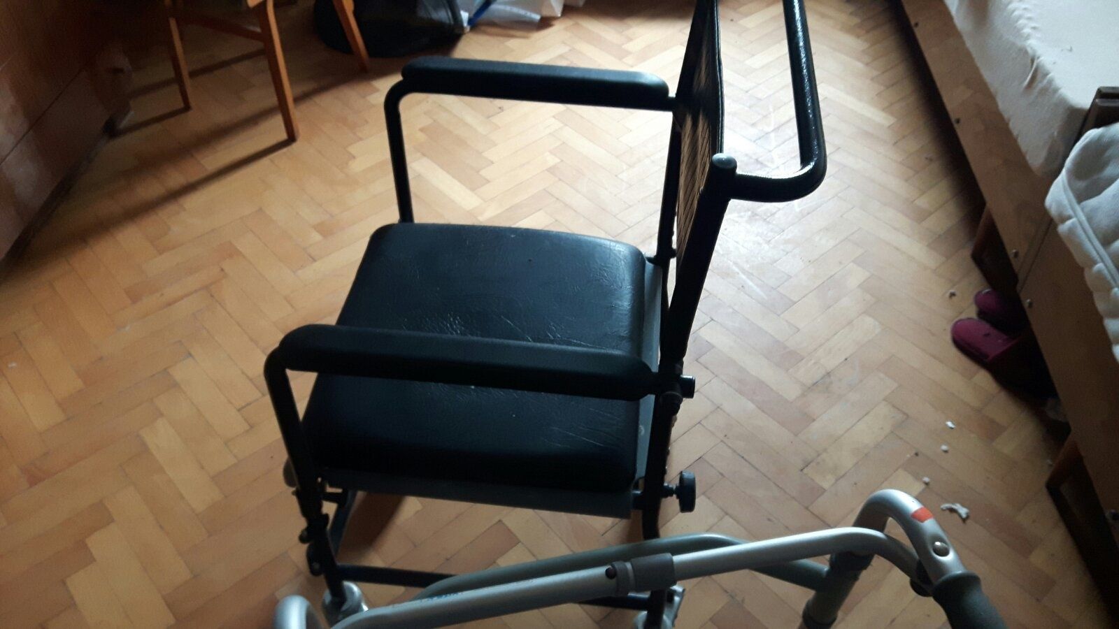 Комплект инвалидни помощни средства