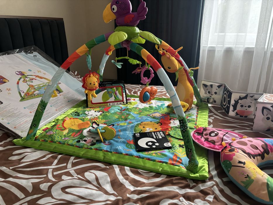 Музикална активна гимнастика Fisher price , Tiny love