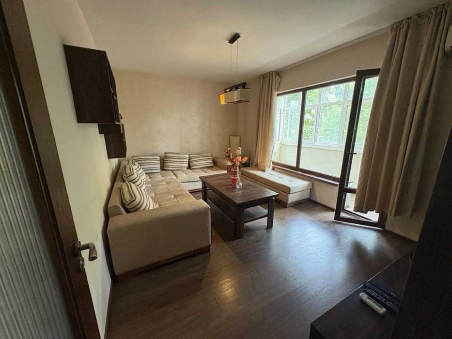 Тристаен апартамент в Гагарин