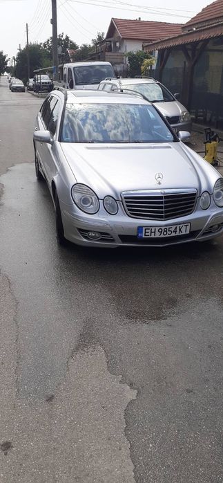 Мерцедес е220 Авангард