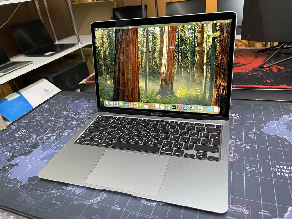 Macbook Air 13 M1 2020 8Gb/256Gb/9ц