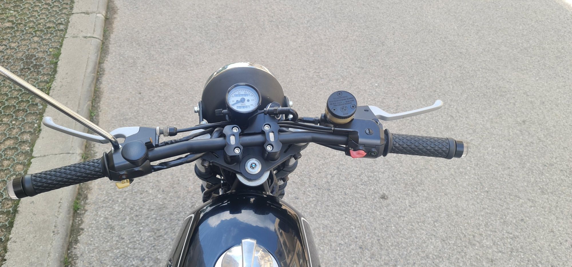 BMW  R45 1979 година