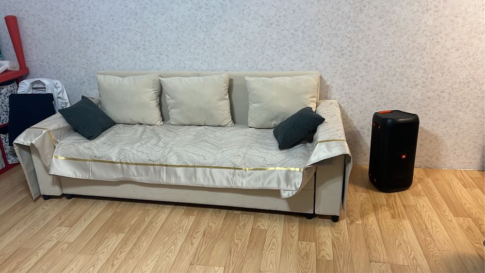 Продам диван срочно