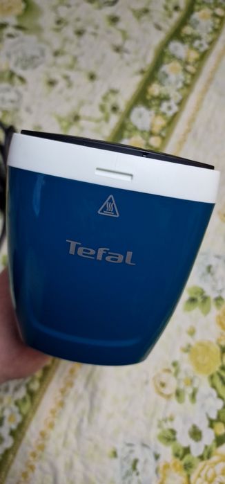 Продам отпариватель тефаль