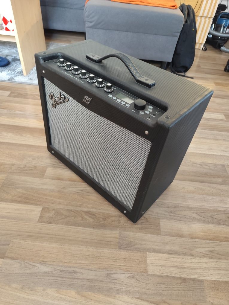 Fender Mustang III